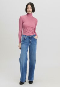 hessnatur Langarmshirt - wildrose