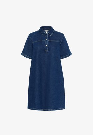 Tumed sinine denimkleit, millel on krae, lühikesed varrukad, nööpidea ja lõdvestatud istuvus. Sile tekstuur kontrastsete õmblustega.