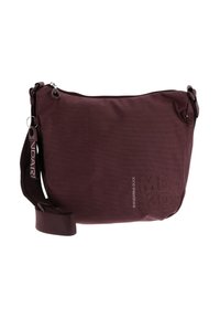 Sac bandoulière bordeaux foncé en tissu texturé, avec une sangle ajustable, fermeture zippée et marquage "Mandarina Duck" sur le devant.
