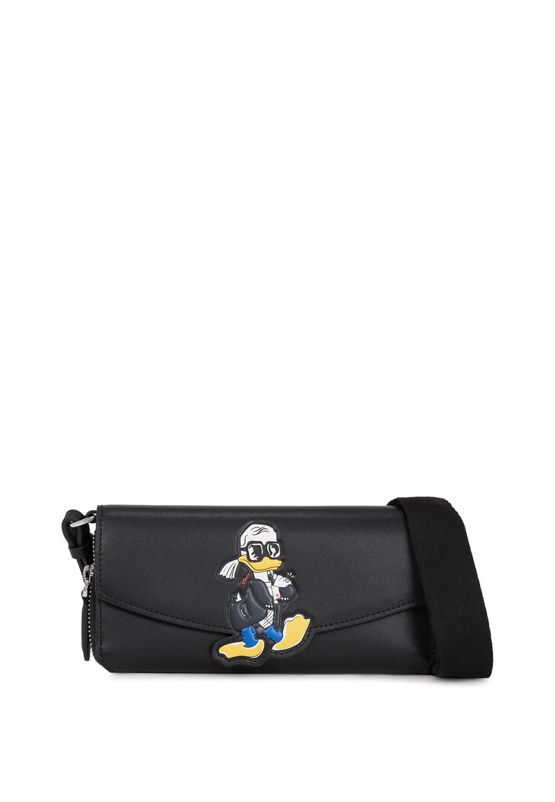 Schwarze Leder-Clutch mit einem Cartoon-Entwurf. Sie verfügt über einen Reißverschluss und einen zusätzlichen Tragegurt. Glatte Textur, kompakte Form.