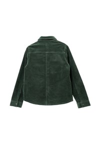 Camicia in corduroy verde con maniche lunghe, colletto e dettagli della cucitura dello yoke sul retro. Presenta polsini con bottoni e una superficie testurizzata.