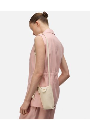 Ipekyol, IPEKYOL BAG MONOGRAM CLASP PHONE BAG - Pochette pour téléphone - cream