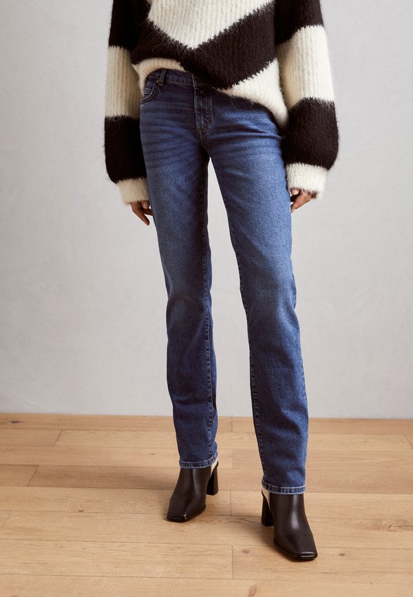 STRAIGHT FIT REGULAR LENGTH MID WAIST - Straight leg jeans