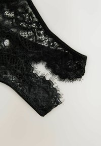 Unausgewählt, black