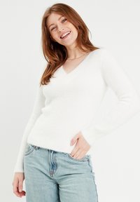 Thumbnail Image 4