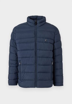 Casaco acolchoado azul marinho com gola alta, design acolchoado horizontal, fecho de correr à frente e bolsos laterais com zíper. Textura suave, material leve.