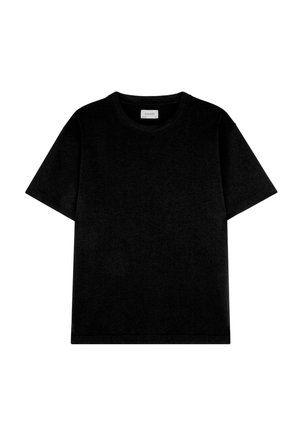 Tricou negru cu mânecă scurtă, confecționat dintr-un material moale, având un guler rotund și o croială lejeră cu margini curate.