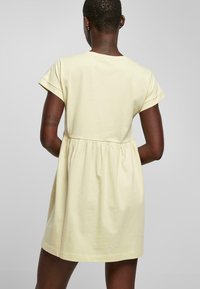 Urban Classics EMPIRE VALANCE TEE - Denné šaty - softyellow