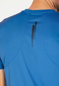 Endurance T-shirt med print - blauw
