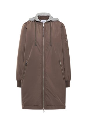 Long manteau marron à capuche avec fermeture éclair frontale, deux poches latérales zippées, poignets élastiques et une couche intérieure de capuche grise.