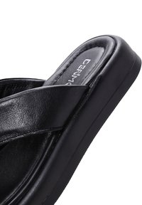 Derimod T-bar sandals - black