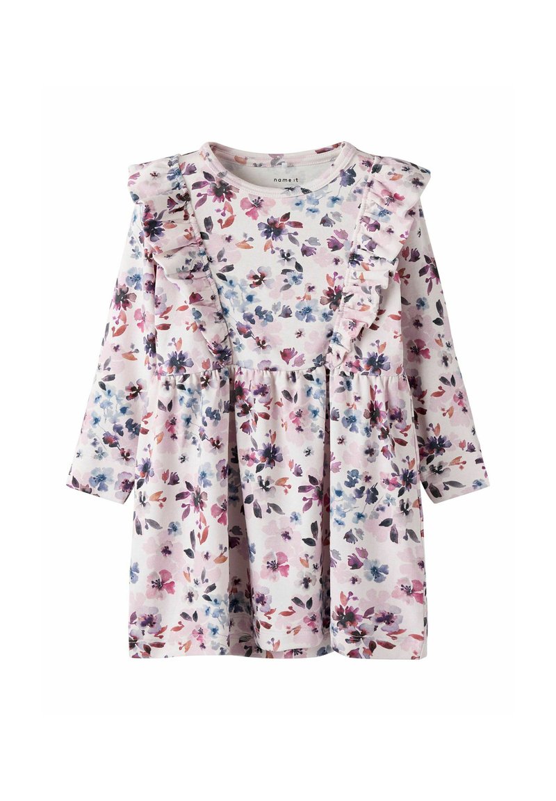 Abito floreale in tessuto rosa chiaro con maniche lunghe, spalle arricciate e vita arricciata, decorato con fiori viola e blu.