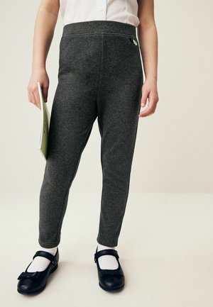 Grijze, slim-fit broek met een geribbeld tailleband, gemaakt van een zachte stof. Kenmerkt zich door een kleine decoratieve hardwareaccent aan de zijkant.