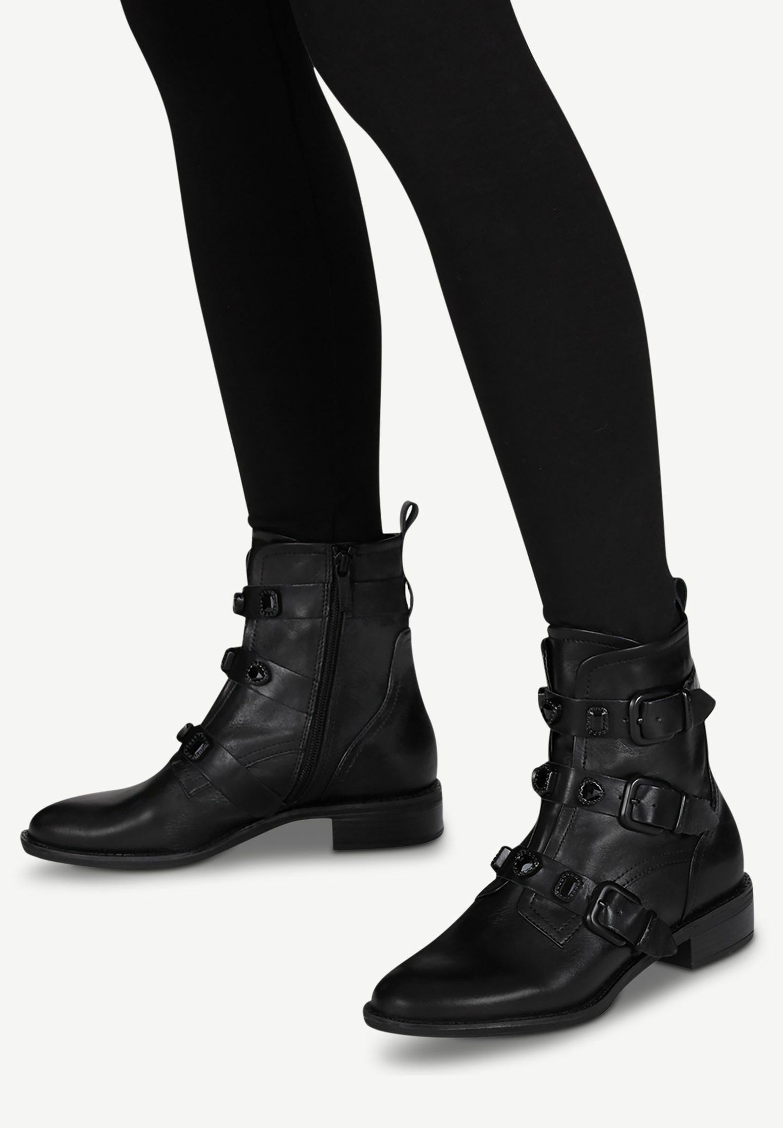 Tamaris Korte laarzen - black uni/zwart - Zalando.nl