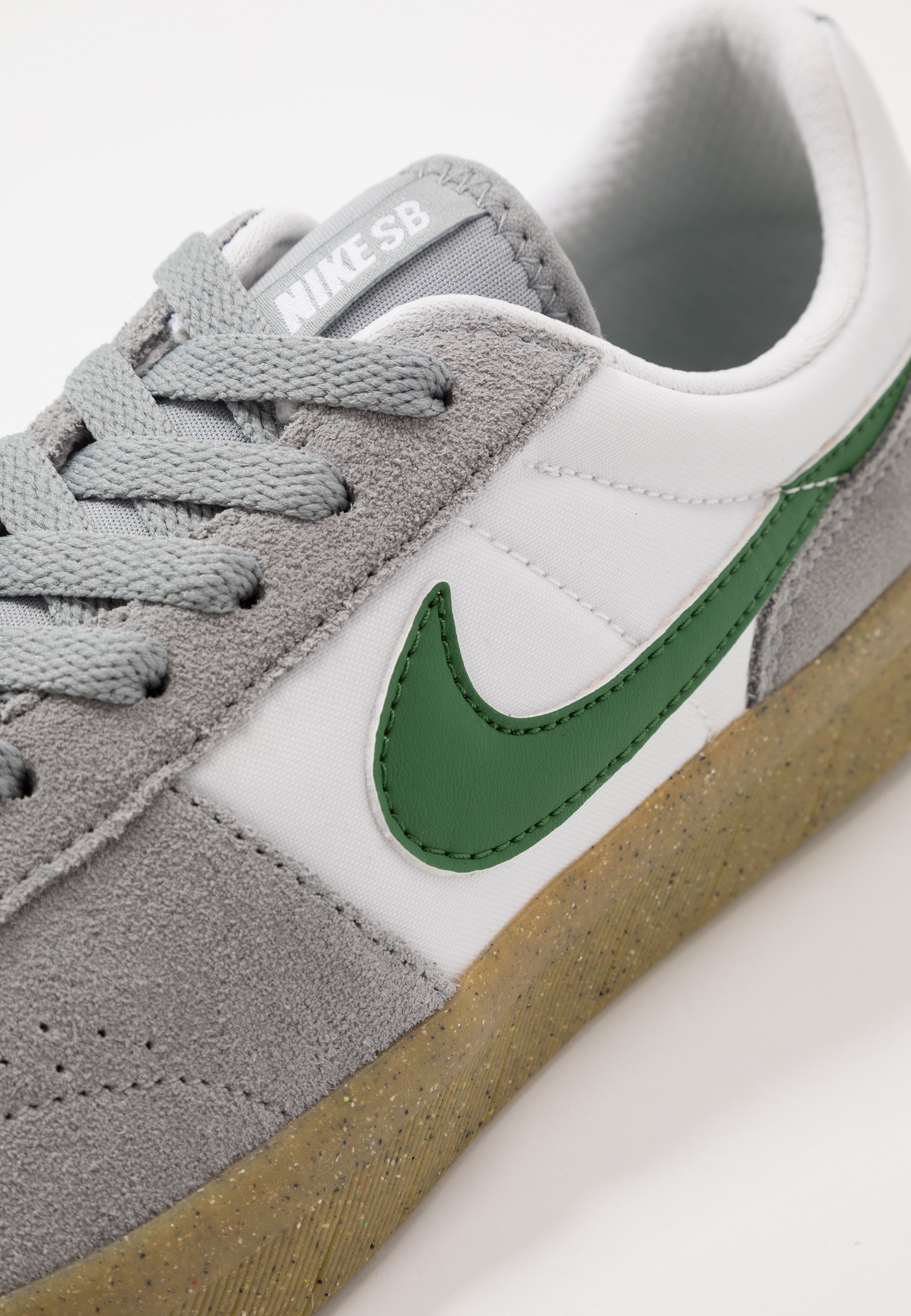 nike team classic trainers