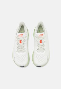 Altra EXPERIENCE - Scarpe da corsa su strada - white