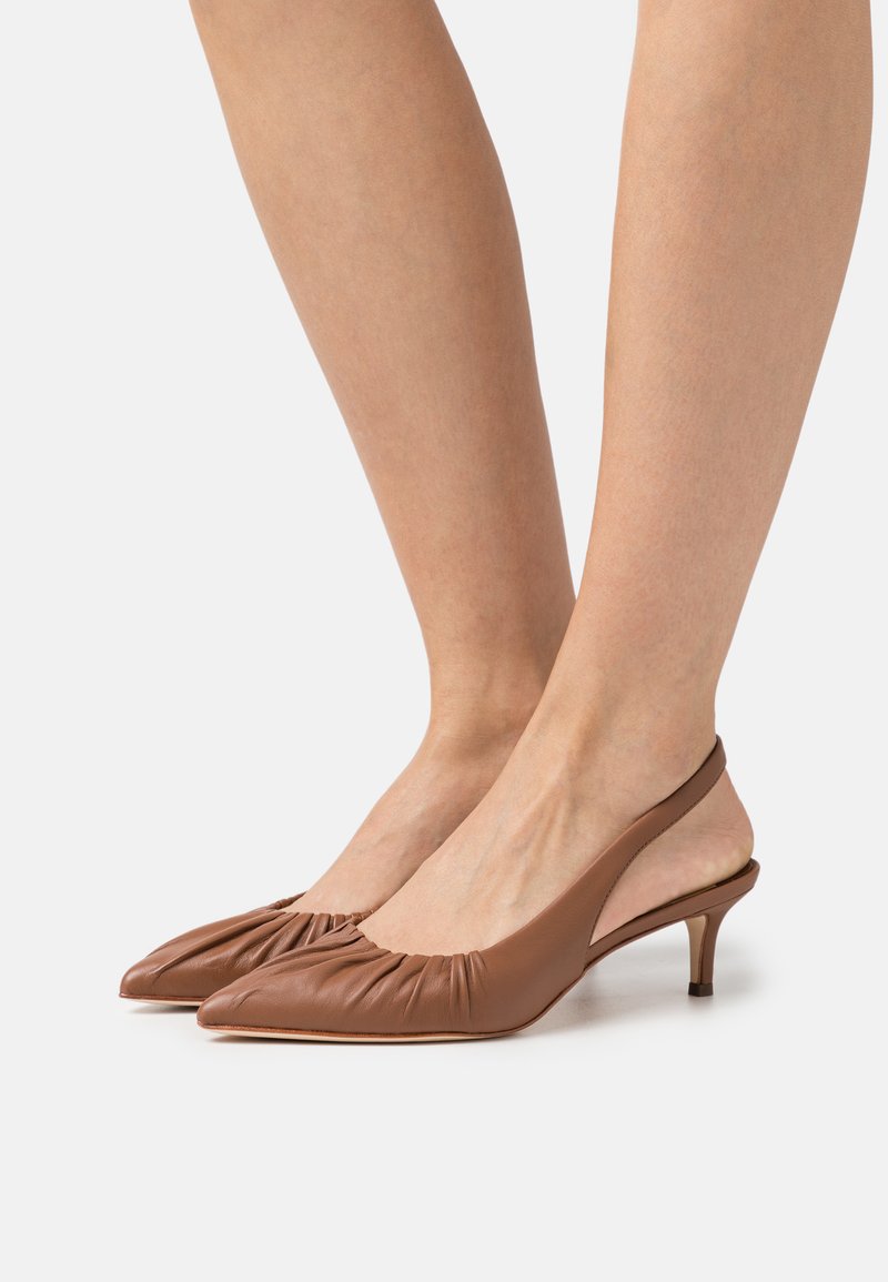 Lauren Ralph Lauren LOLAH - Classic heels - deep saddle tan/off-white ...