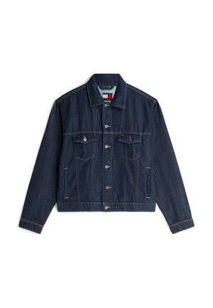 Chaqueta de mezclilla azul oscuro con cierre de botones, dos bolsillos en el pecho con solapas abotonadas y bolsillos laterales con aberturas, extendida sobre un fondo blanco.