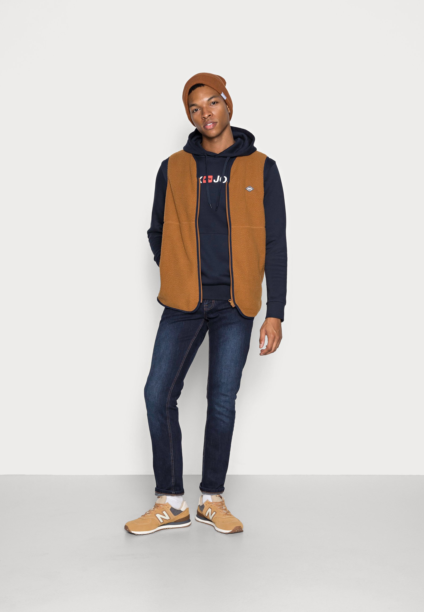 Jack \u0026 Jones JORFLINN GILET - Smanicato - rubber/marrone - Zalando.it