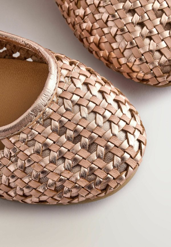 REGULAR FIT  – Klassischer Ballerina – rose gold