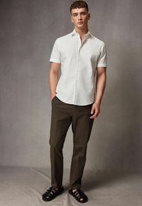 Next SHORT SLEEVE  - REGULAR FIT - Camisa - white