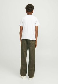 Jack & Jones Junior JPSTALEX JJCLEAN WORKER  - Hlače - olive night