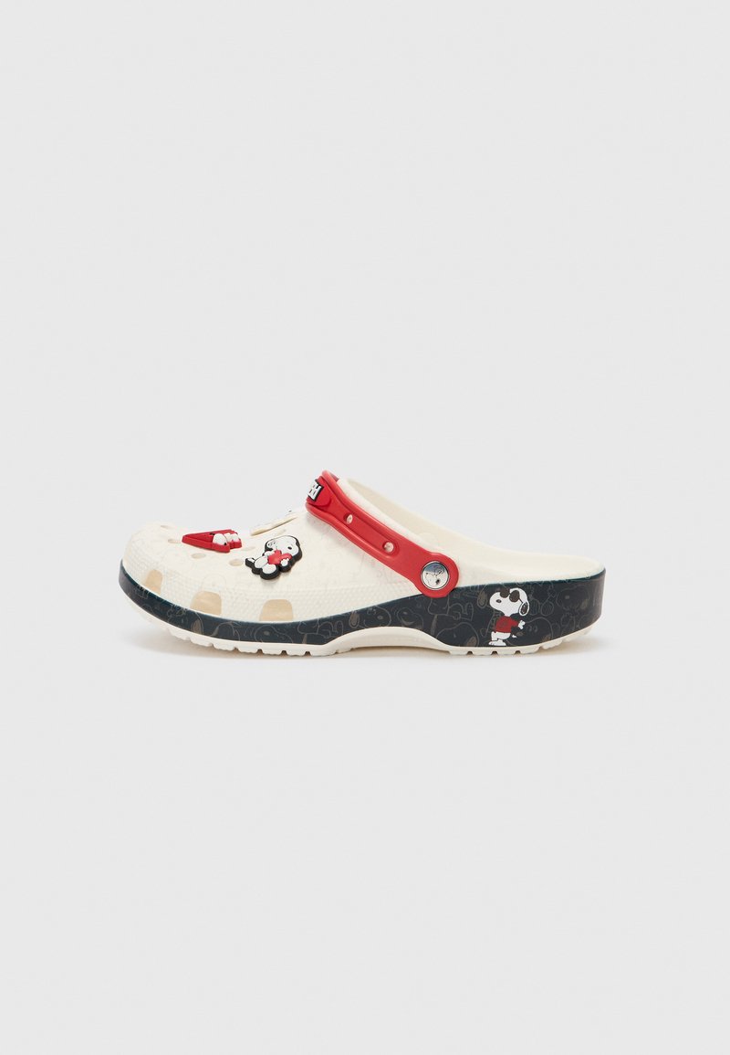 Crocs - PEANUTS CLASSIC UNISEX - Drewniaki i Chodaki, Powiększ