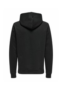 Zwarte hoodie van een zachte, gestructureerde stof. Bevat een geribde zoom en manchetten, met een klassieke capuchon en zonder zichtbare logo's of versieringen.