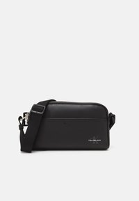 Calvin Klein Jeans MONOGRAM SOFT CAMERA BAG22 - Skulderveske - black