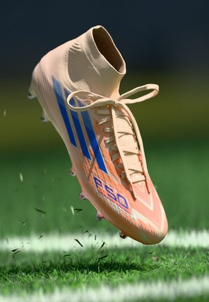 F50 SPARKFUSION PRO  - Ghete de fotbal pentru teren tare - bliss orange/lucid blue/beam orange