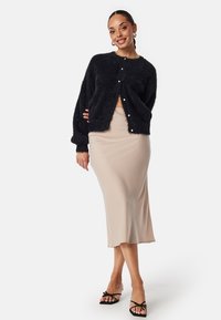 Bubbleroom FLUFFY KNITTED PEARL - Vest - black