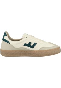 Sneaker bianche con accenti turchesi, suola in gomma beige testurizzata, con logo verde e parte superiore in pelle liscia e suede. Design con lacci.