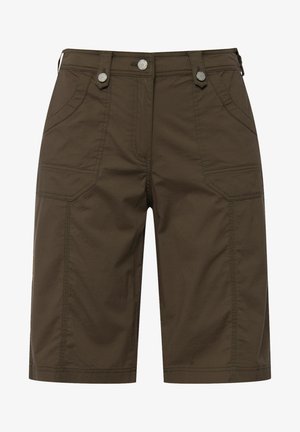 Pantaloni corte di tessuto marrone con due tasche frontali e due tasche posteriori, arricchiti da accessori in metallo argentato in vita. Design a taglio dritto.