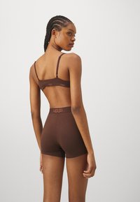 UGG ALEXIAH BOY - Boxerky - cola