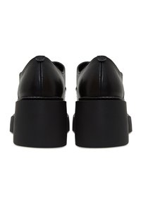 Cesare Gaspari Platform magas sarkúk - black