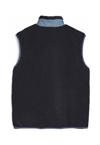 Ärmellose Weste aus dunkelblauem Fleece mit einer weichen, strukturierten Oberfläche; verfügt über einen hellblauen Kragen und Armlöcher.