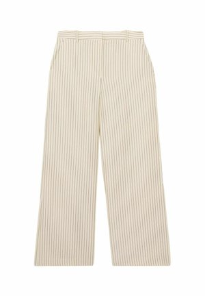 Pantaloni bej cu picioare largi, dungi verticale subțiri și întunecate, cu bucle pentru curea și buzunare laterale, așezați pe o suprafață albă.