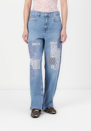ONLROBYN PATCH SLIT  - Straight leg jeans - medium blue denim
