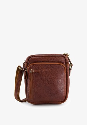 Braune, strukturierte Leder-Crossbody-Tasche mit vorderen Reißverschlusstaschen und verstellbarem Schultergurt, mit dem Branding "Venezia" auf der Vorderseite.