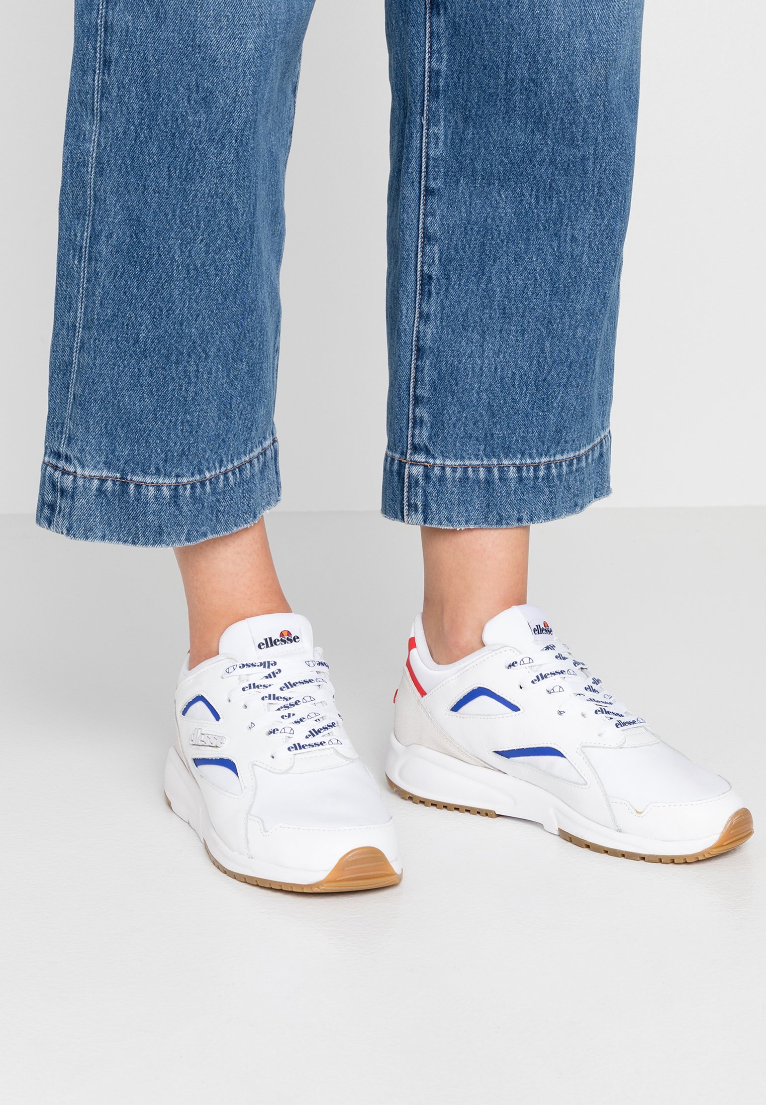 ellesse contest trainers