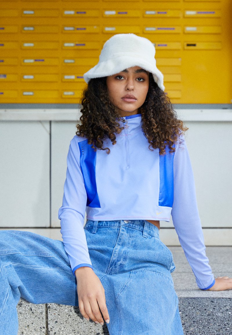 Nike Sportswear ZIP Long sleeved top light thistle/lapis/blue