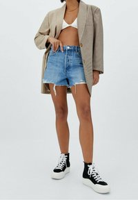 Stradivarius Farkkushortsit - light blue
