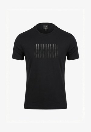 Schwarzes Armani Exchange T-Shirt mit kurzen Ärmeln und weißem, vertikal wiederholtem Text "ARMANIEXCHANGE" in der Mitte der Brust.