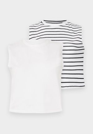 Două bluze fără mâneci: una albă uniformă, cealaltă cu dungi negre orizontale pe un fond alb. Material moale, gât rotund.