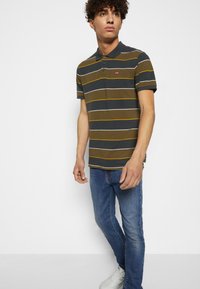 Levi's® 510 SKINNY - Skinny džíny - medium indigo stonewash
