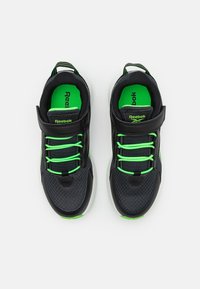 Reebok ROAD SUPREME 3.0 ALT UNISEX - Sapatos para corrida em estrada - core black/pure grey 8/solar lime