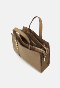 DKNY AVRIL  - Rankinė - shitake