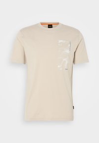 Unselected, light beige