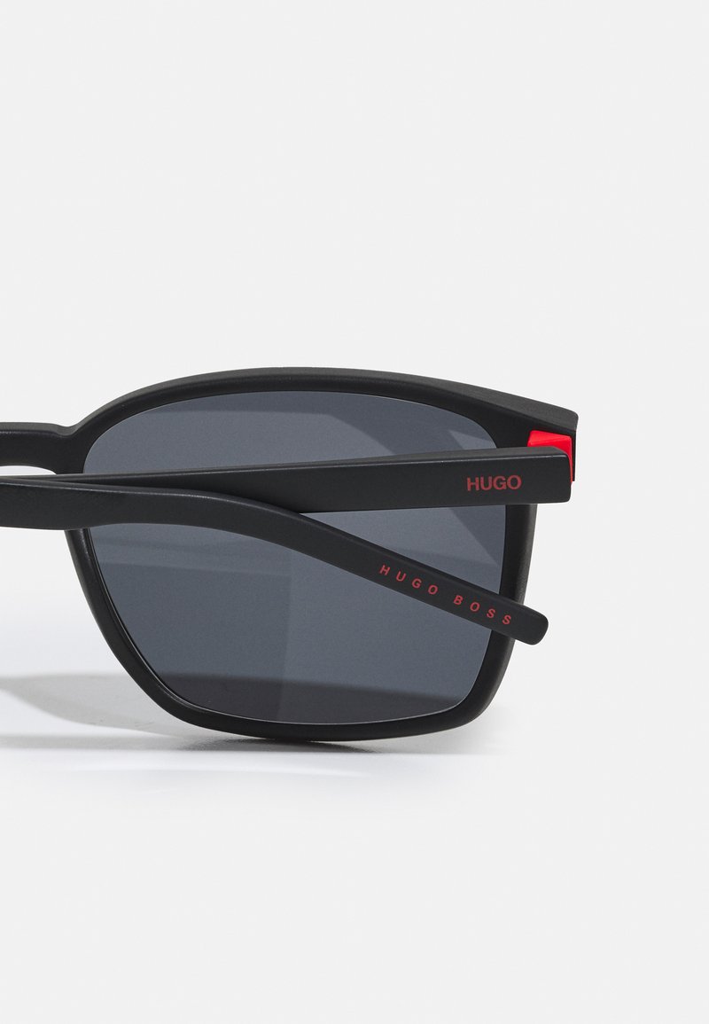 Herren Taschen & Koffer | HUGO UNISEX Sonnenbrille matte black/schwarz - BR41140 Herren Taschen & Koffer | HUGO UNISEX Sonnenbrille matte black/schwarz - BR41140