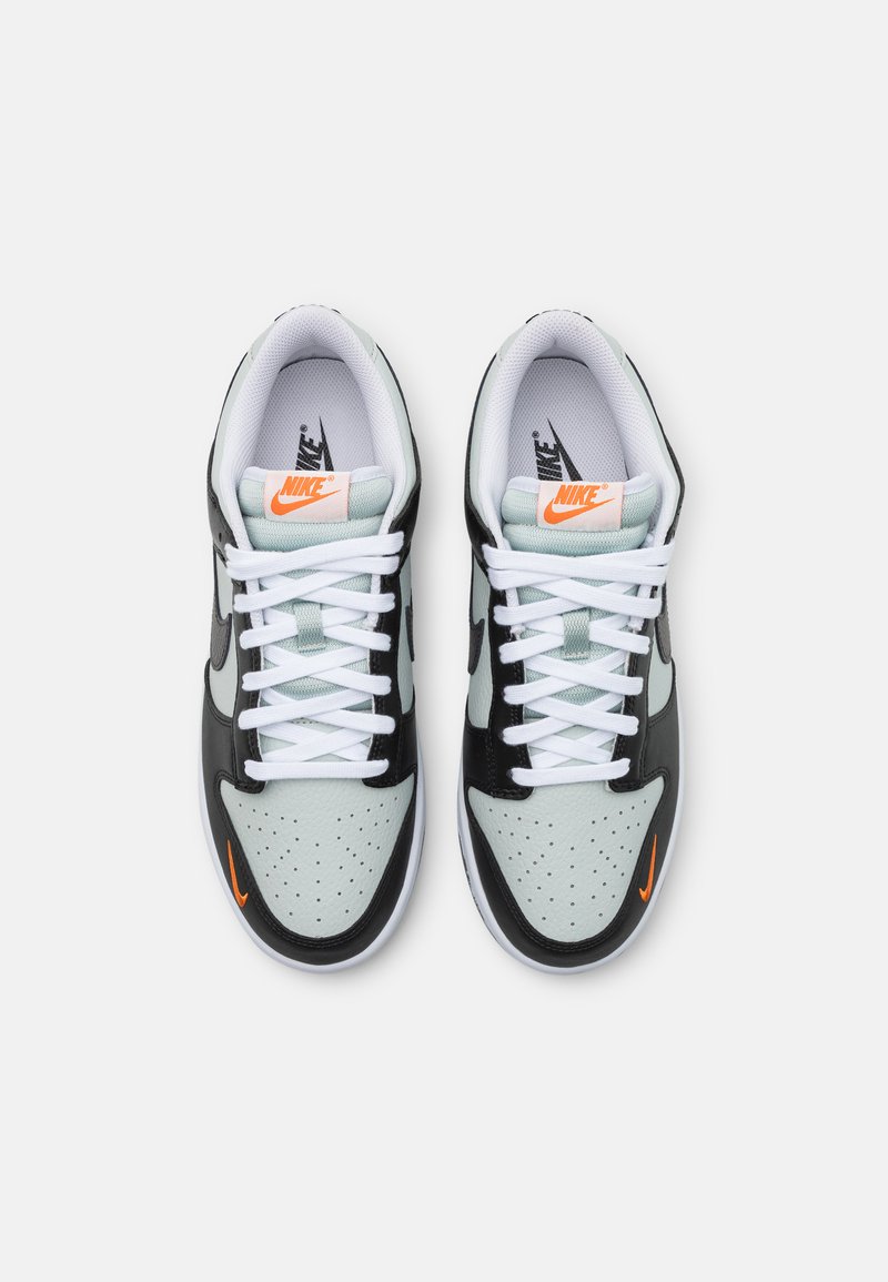 Vallen Nike Dunk Low Groot Of Klein Kies De Juiste Maat Voor Jouw Stijl!